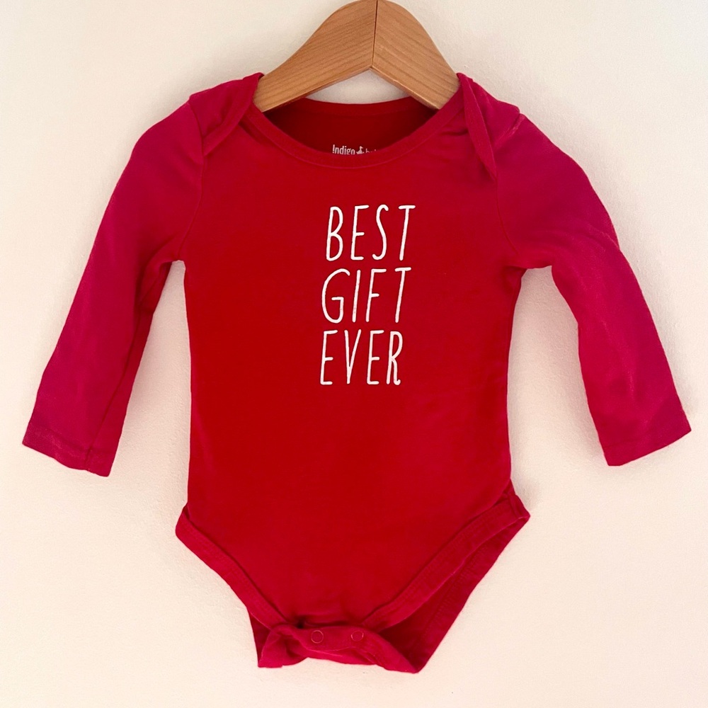 $4 💥Indigo Baby Best Gift Ever Christmas Graphic Tee Bodysuit, Red & White
